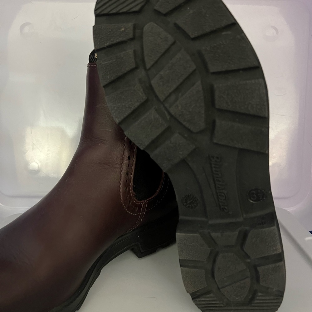 Blundstone Maroon Leather Boots - Size 6/6.5